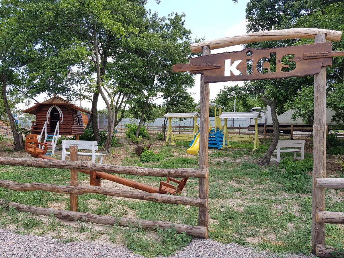 Liman Park Eco Hotel Stara Zbur'yivka Kültér fotó